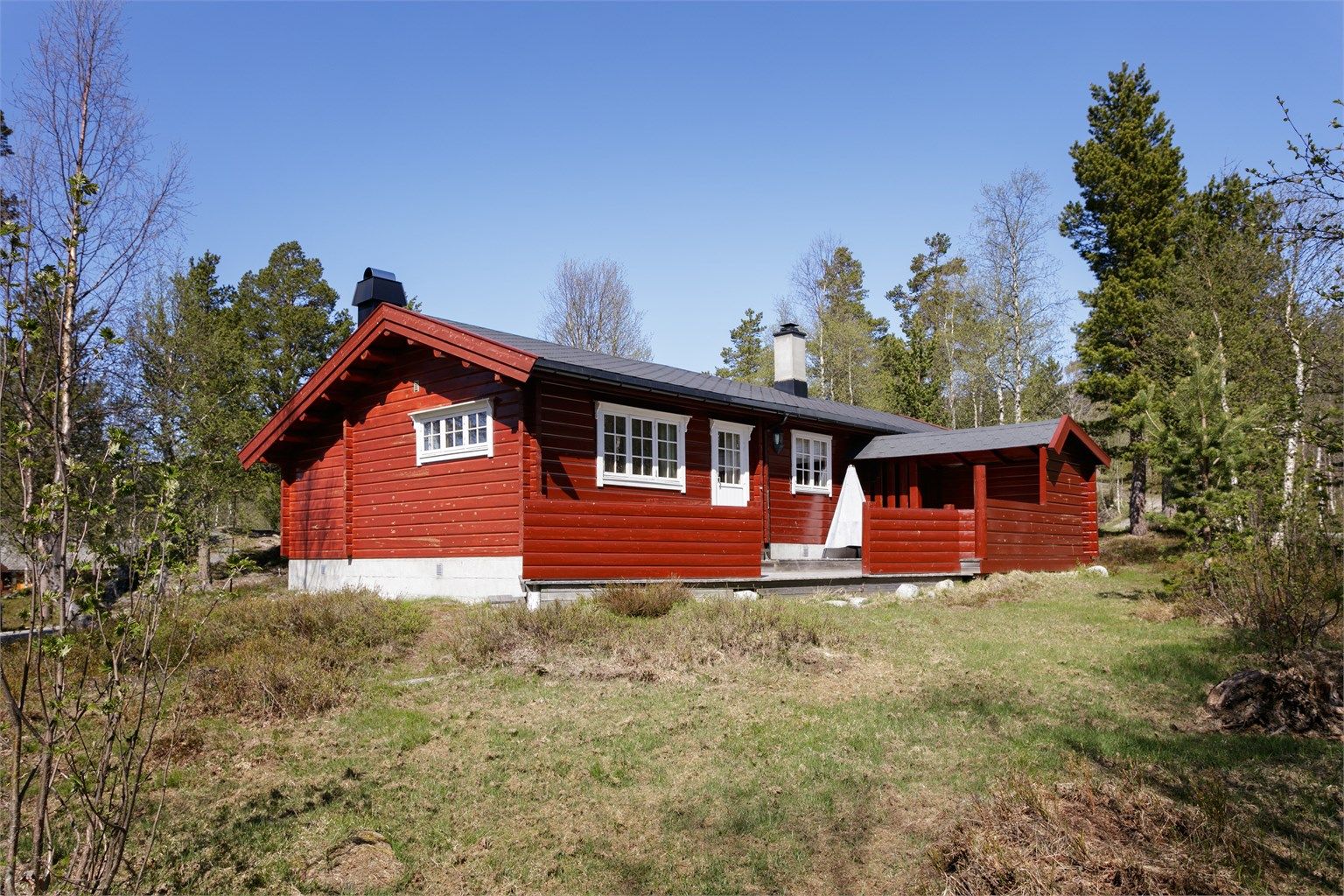 Velkommen til Lysbakkenvegen 12 på Bjorli, en innholdsrik fritidsbolig med 4 soverom - presentert av Eiendomsmegler Harald Osdal i Krogsveen Sunnmøre