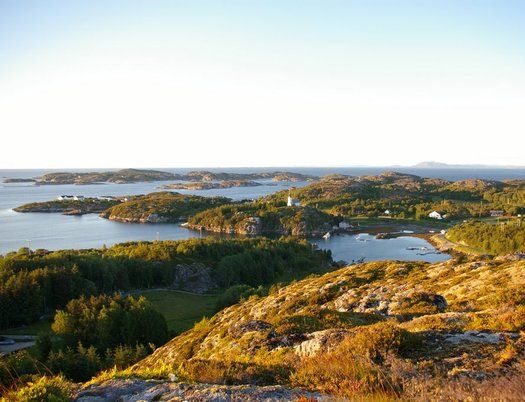 Oversiktsbilde mot Nordbotn, tatt fra marinaen sin hjemmeside.