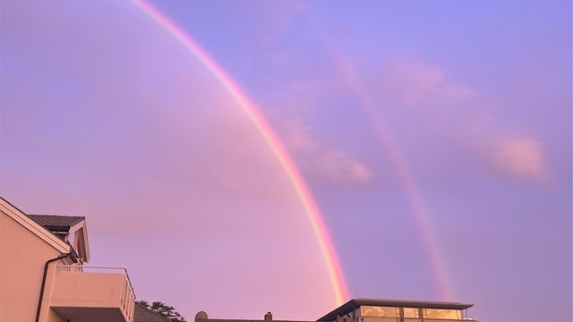 Kveldsbilde fra balkongen, tatt av selger