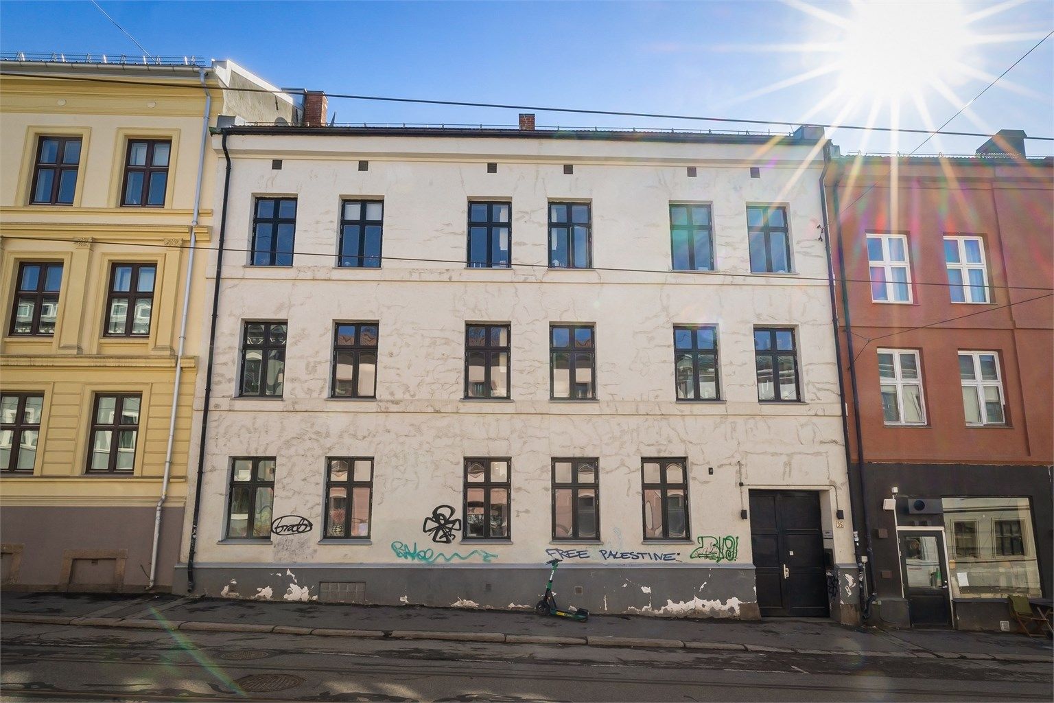 Fasade. Ifølge styreleder skal borettslaget pusse opp fasaden. 