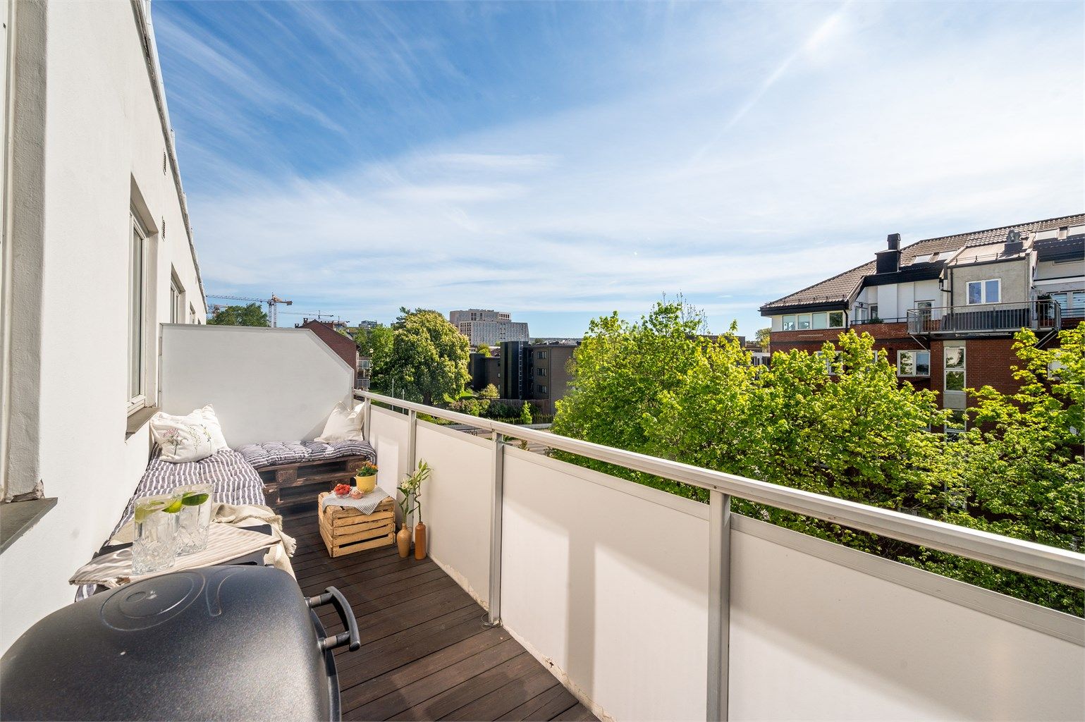 Krogsveen v/ Nhut Nam Huynh har gleden av å presentere Ensjøveien 29B!