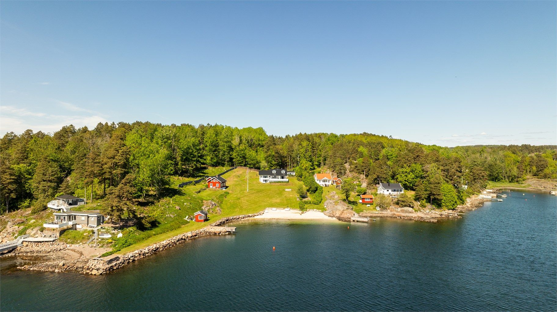 Nærområdet byr på flott skjærgårdsnatur.