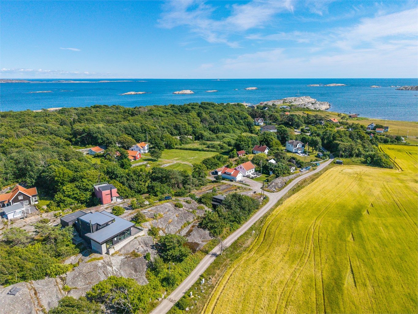 En bolig for deg som søker noe utenom det vanlige – et arkitektonisk statement i naturskjønne omgivelser