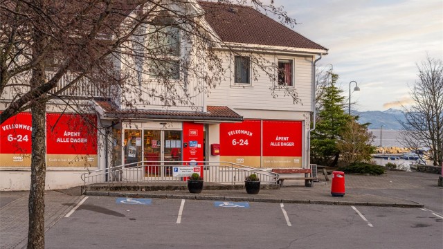 De daglige innkjøpene gjøres enkelt på Coop Marked Østhusvik, kun fem minutter unna.