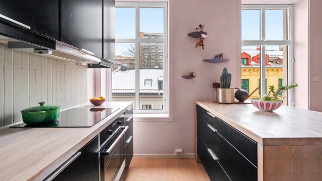 For ekstra trygghet er det installert både komfyrvakt og Waterguard.