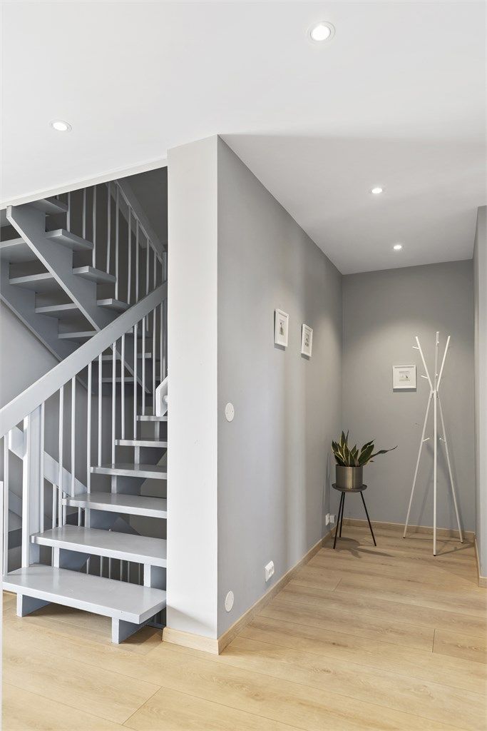 Trappegangen i første etasje leder opp til soveromsavdelingen.