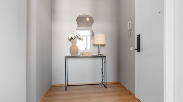 En innbydende entré ønsker deg velkommen inn.