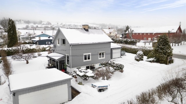 Gangavstand til Lierbyen sentrum med flere servicetilbud, matbutikker og bussknutepunkt