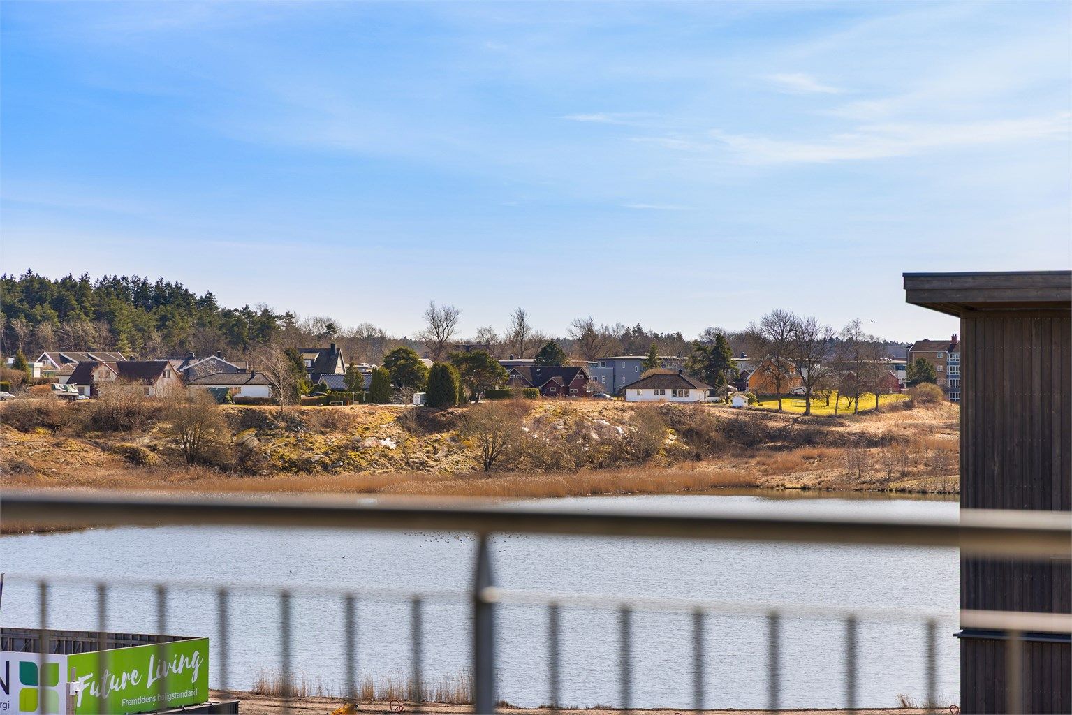 Høyden av femte etasje sikrer flott utsikt, blant annet til idylliske Sorgenfridammen.