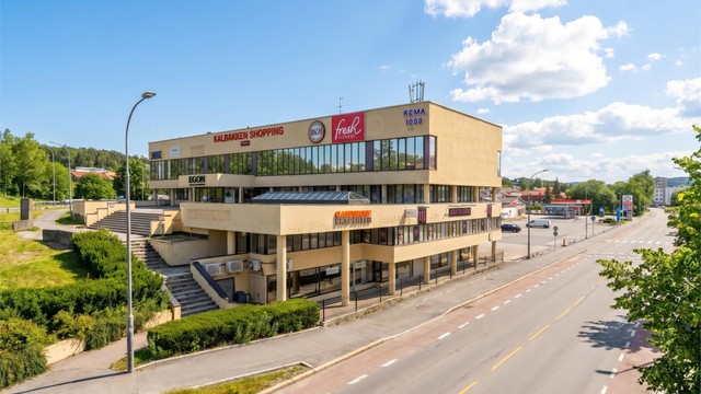 Kalbakken Shopping ligger ca. 7 min gange fra leiligheten