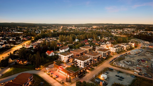 Kort vei til skog og mark med fine turmuligheter.