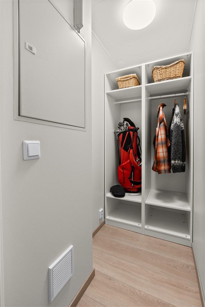 Bod - romslig bod på 5 kvm - god plass til diverse lagring