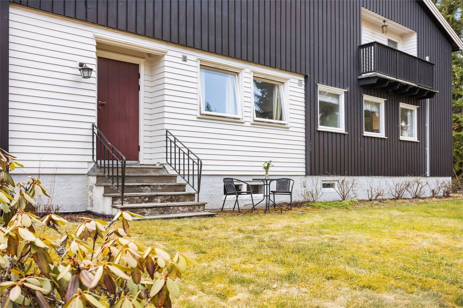 Denne delen leies ut for 8 000kr i mnd, men er ikke godkjent som utleiedel. Vi tar en titt! 