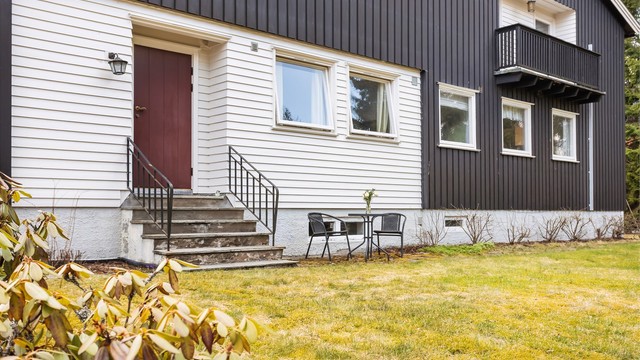 Denne delen leies ut for 8 000kr i mnd, men er ikke godkjent som utleiedel. Vi tar en titt!