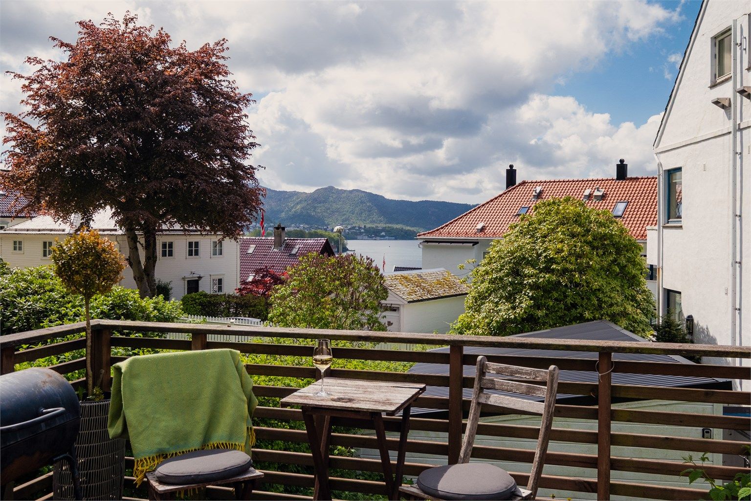 Koselig felles terrasse med utsikt over mot Laksevåg