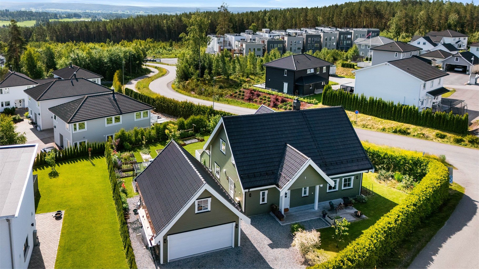 Eiendomsmegler Krogsveen v. Frida Tørrishaug har gleden av å presentere Jomfrustien 1!