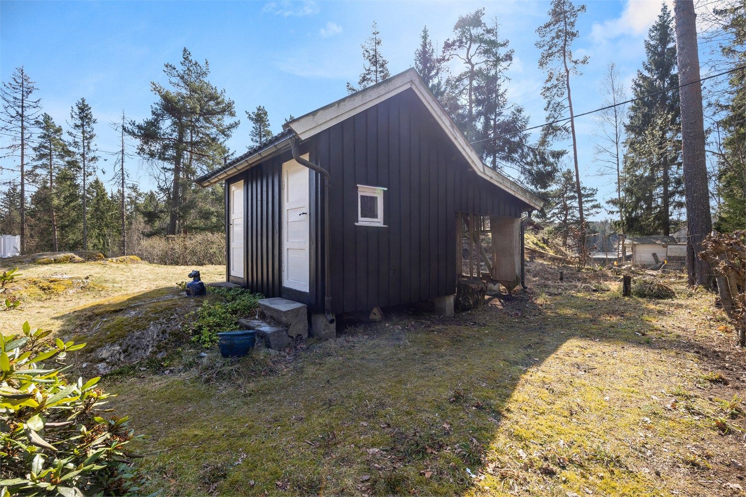 Uthus med lagringsplass
