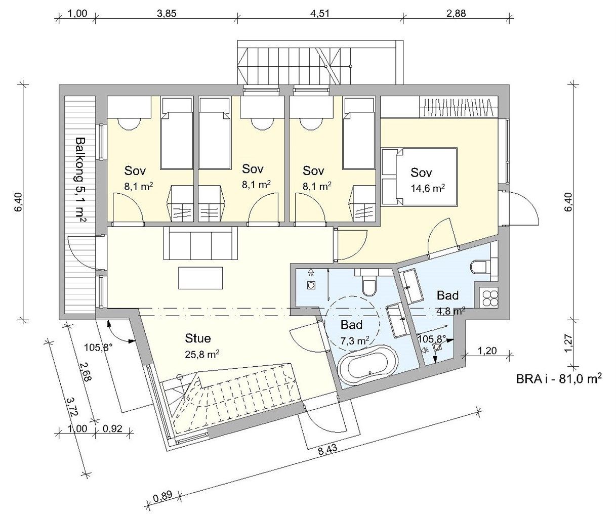 Første etasje er boligens private sone, med fire soverom, to bad og en ekstra stue.
