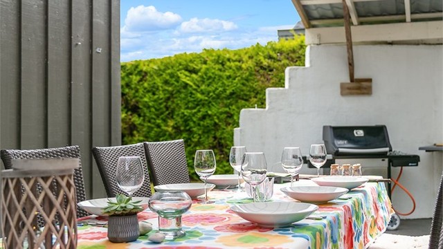 Her kan man ha gjestebud i de lyse sommerkveldene