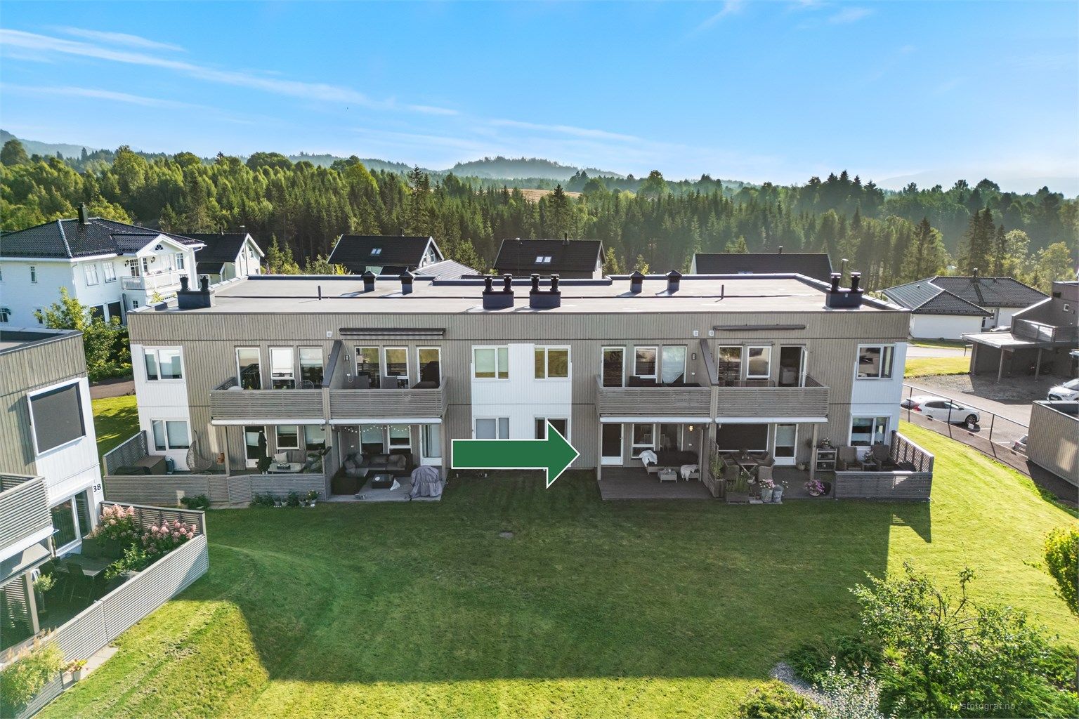 Umiddelbar nærhet til flott turterreng både om sommeren og vinteren, preparerte skiløyper og hyggelige turstier