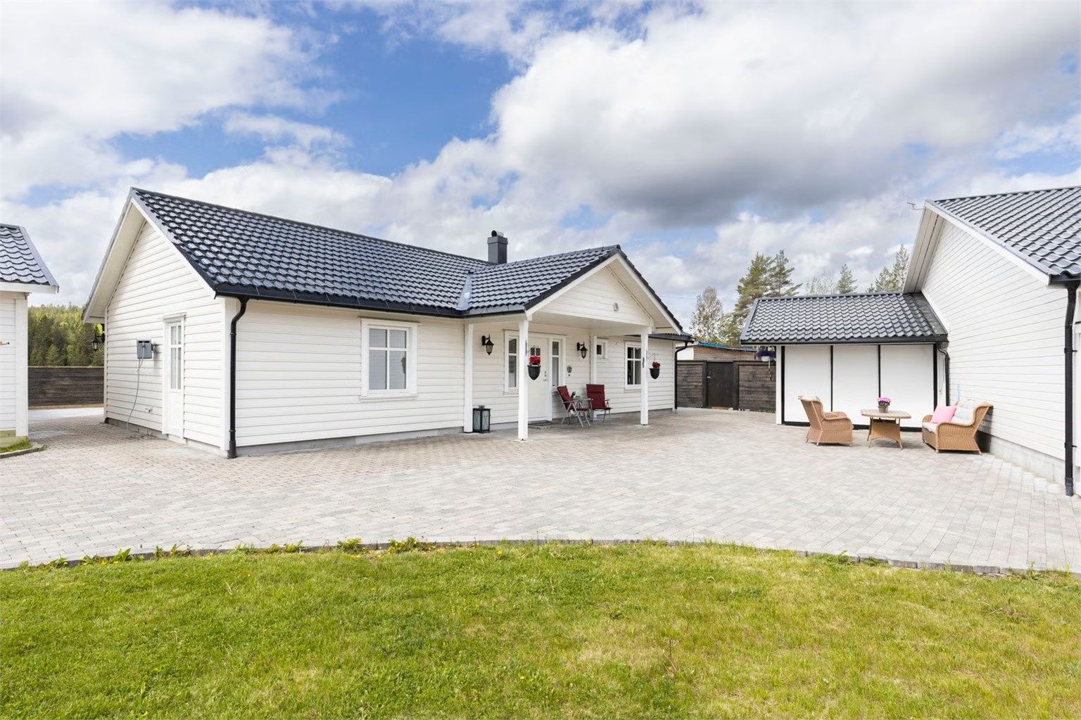 Meget innbydende eiendom med bolig fra 2010