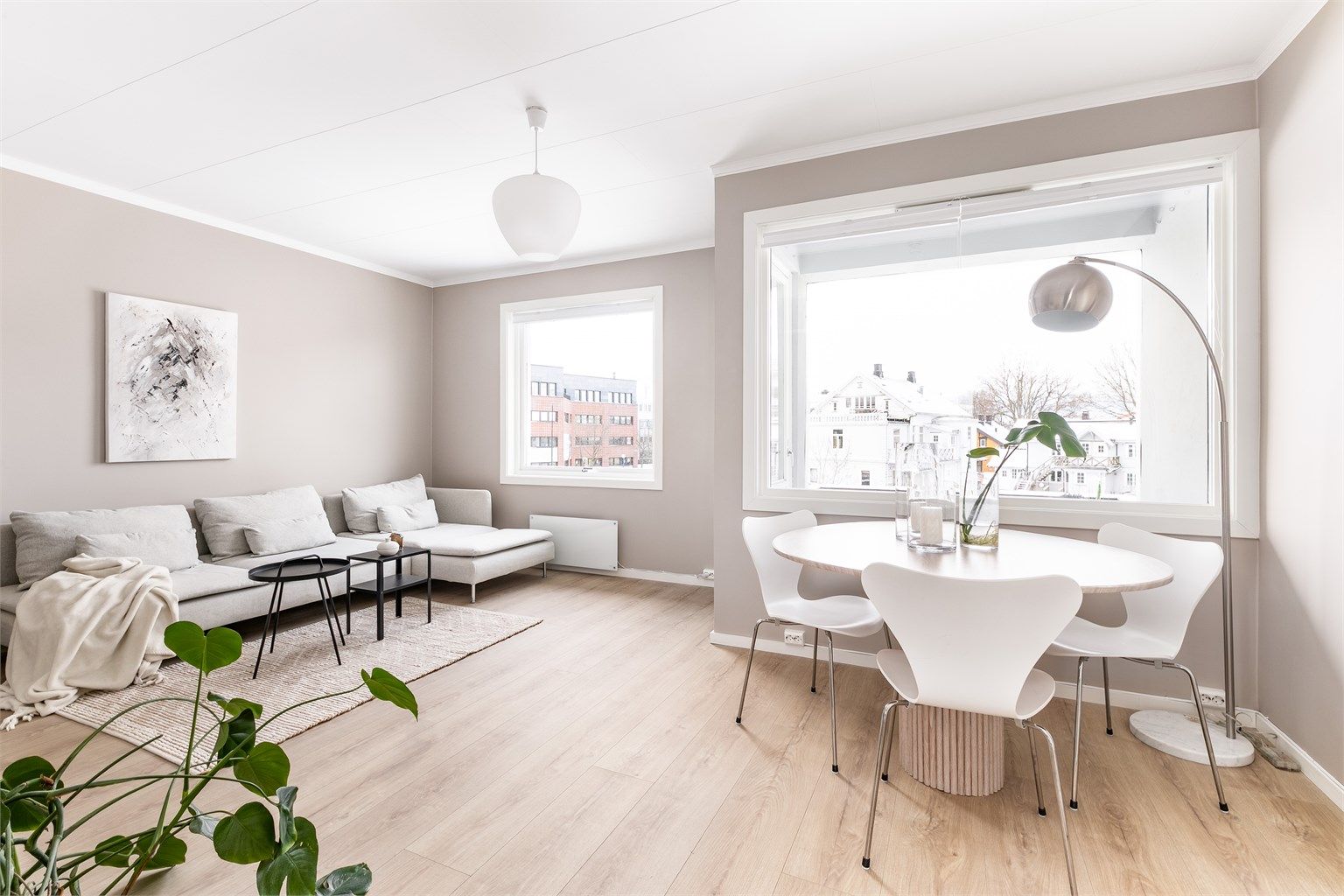 Velkommen til Kongens gate 27A - formidlet av Krogsveen Moss.