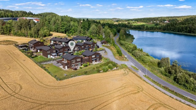 Med eiendommen følger båtplass i Gallisvannet.