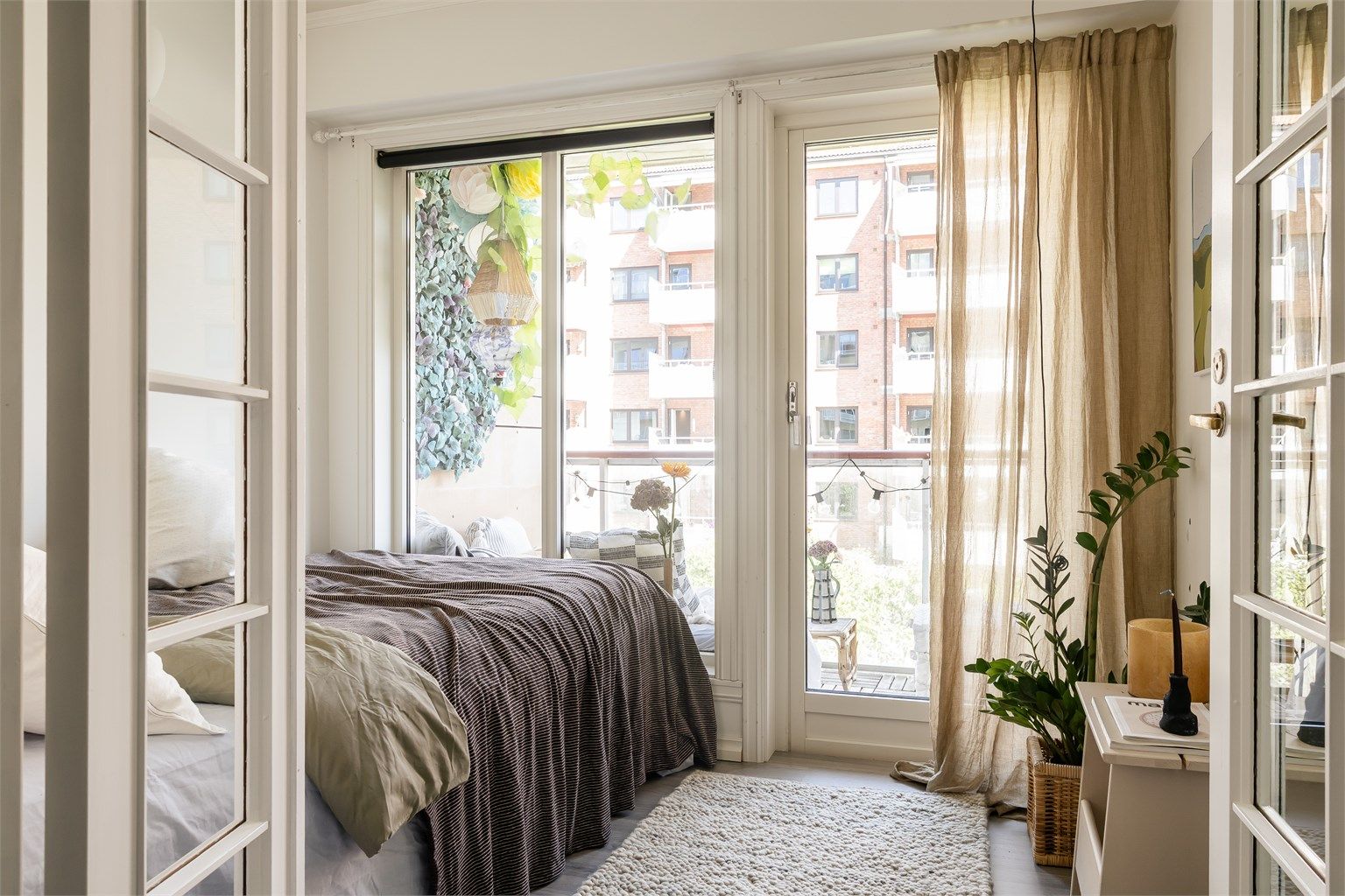 Velkommen til Maridalsveien 205 – en lys og arealeffektiv 2-roms med praktiske løsninger og god romutnyttelse.