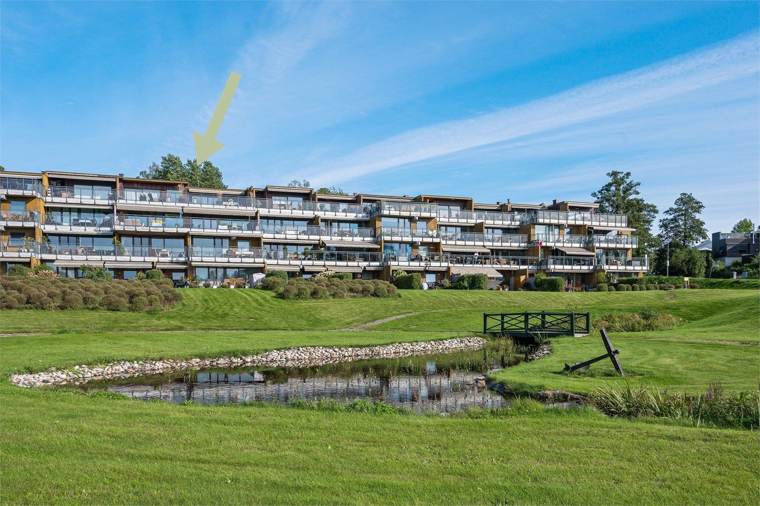 Velkommen til Mølledammen 48 - Unik toppleilighet over 2 plan - en sjelden mulighet for deg som ønsker det lille ekstra!