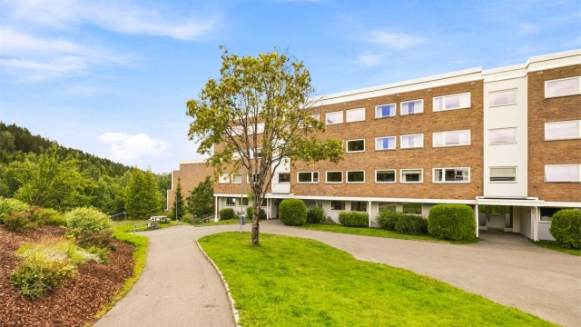 Beliggende i et rolig og etablert borettslag med nærhet til skog og mark.
Foto: Borghagen Foto