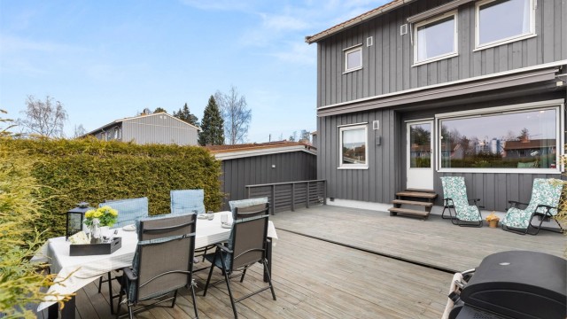 Krogsveen v/Simen Istre Grevskott har gleden av å presentere Karl Andersens vei 97.