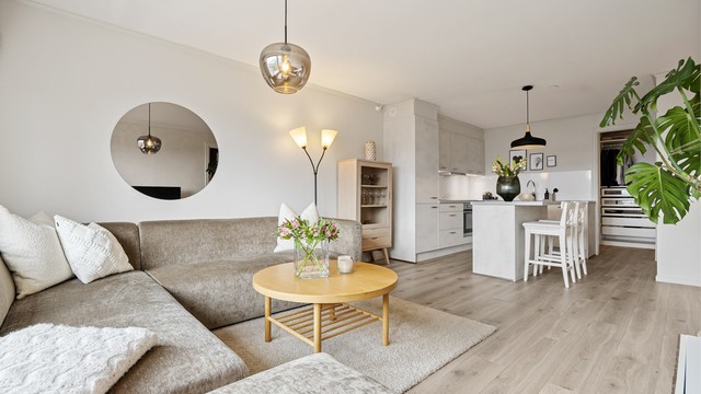 Åpen løsning mellom stue og kjøkken