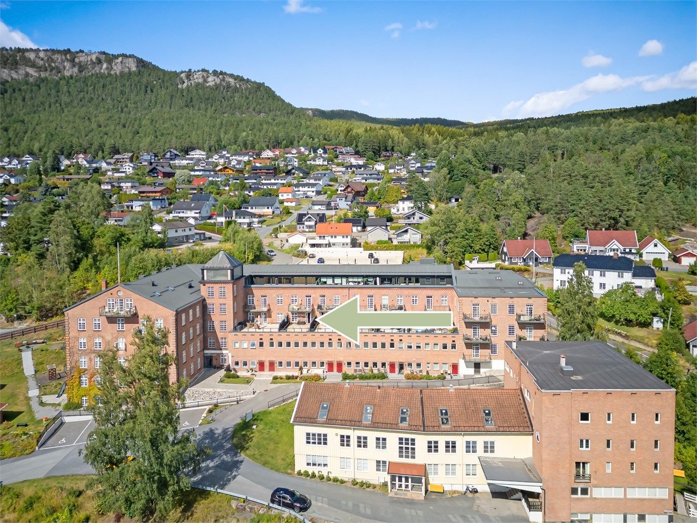 Leiligheten har en flott beliggenhet i et nyrestaurert boligprosjekt på Spinderitunet. 
Foto: Ole Thoresen.
