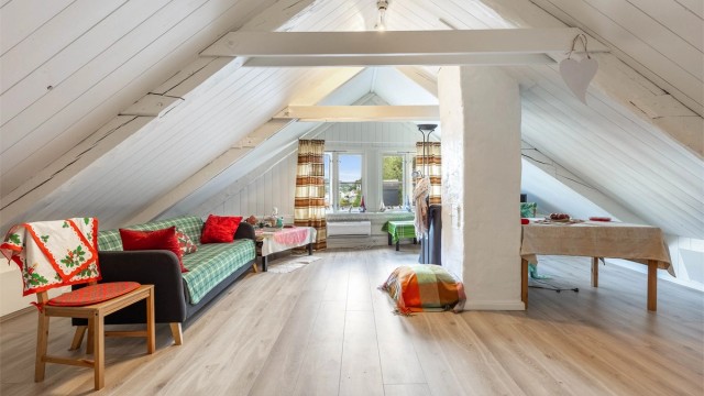 Sentrumsbeliggende leilighet i 3 etasje- nydelig utsikt mot havna og sjøen