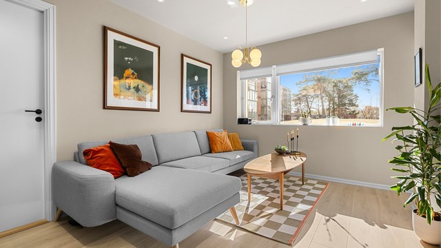 Her får du en hyggelig stuedel med god atmosfære og fin kontakt mellom oppholdsrommene.