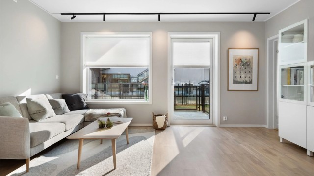 Fra stue er det tilkomst til leilighetens balkong