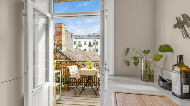 Her kan du nyte morgenkaffen og gode måltider på varme sommerdager.