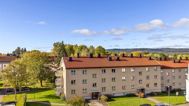 Flott utsyn over nærområdet på Kjelsås og åsene mot Tryvann og Nordmarka.
