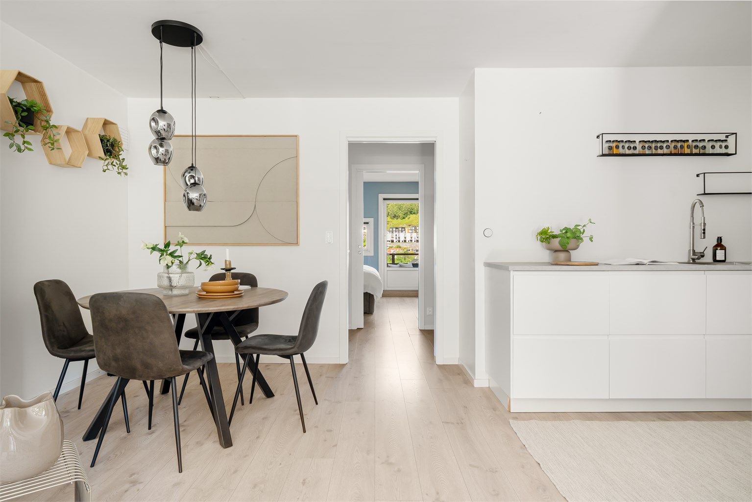 Leiligheten har en arealeffektiv planløsning med to soverom.