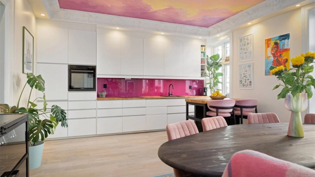 En klassisk og sjarmerende 5-roms leilighet over to plan.