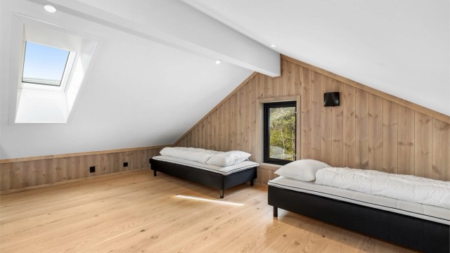 Hemsen er praktisk til ekstra soveplass eller som lekerom.