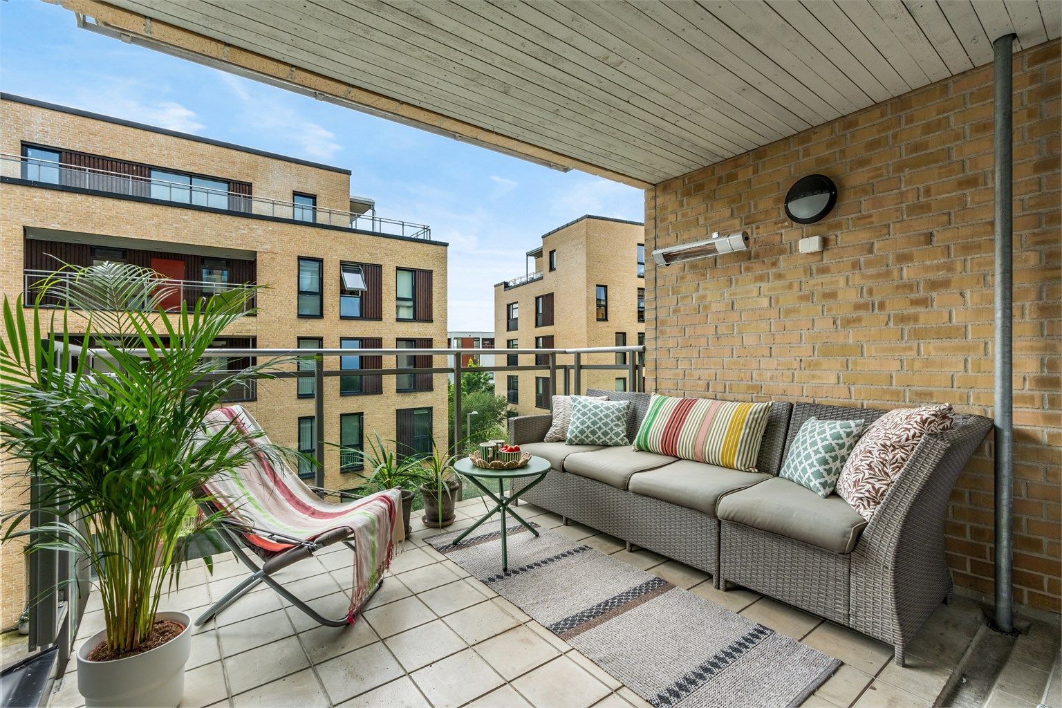 Velkommen til Bernt Balchens vei 18, en superpraktisk og moderne 2-roms leilighet med balkong.