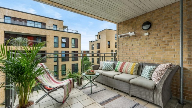 Velkommen til Bernt Balchens vei 18, en superpraktisk og moderne 2-roms leilighet med balkong.