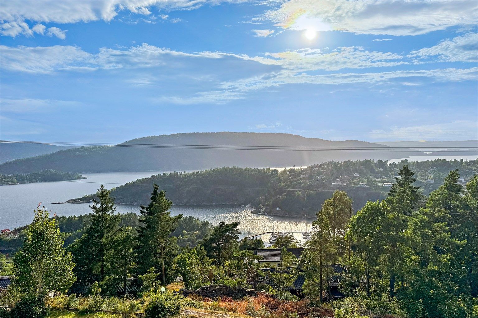 Gylteåsen er et veletablert og ettertraktet hyttefelt, kun ca. 8 minutter med bil fra Drøbak sentrum (privat bilde). 