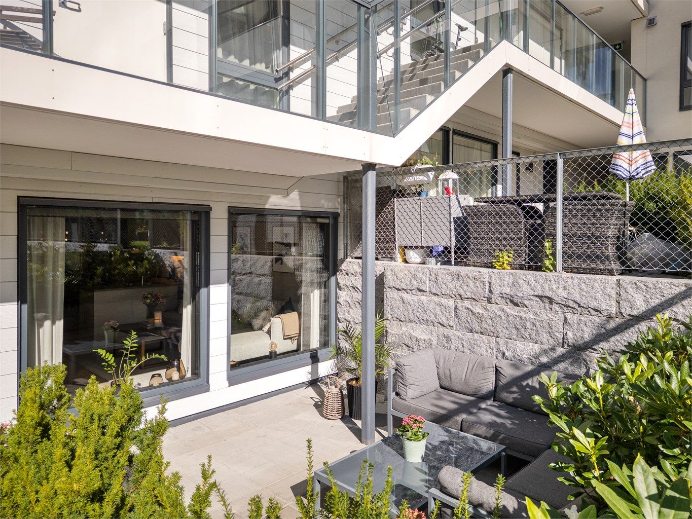 Delikat og velholdt 2-roms leilighet beliggende i 1. etasje (bakkeplan)