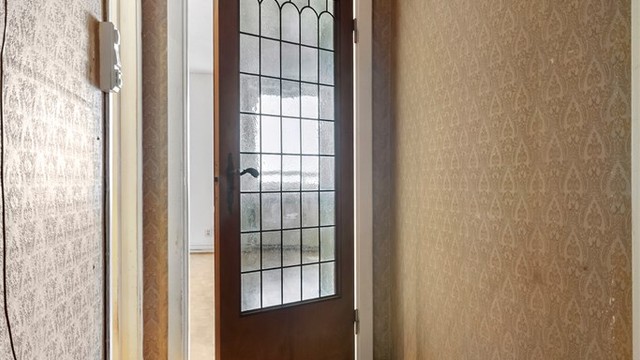 Her er det plass til å innrede med løsninger for oppbevaring av yttertøy.