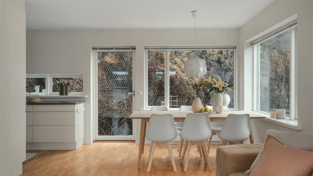 God plass til stort spisebord