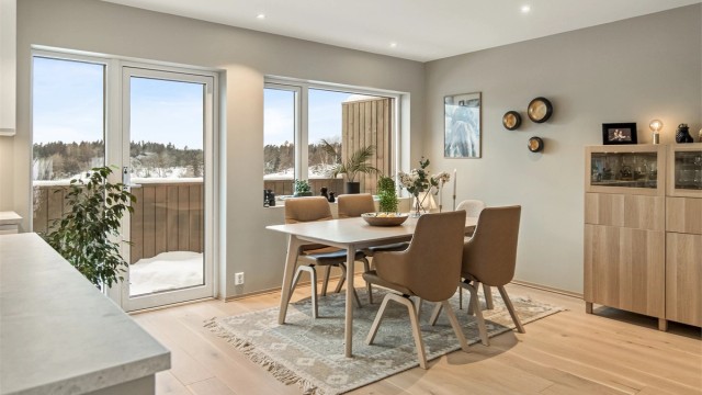 Ønsker man mer sol, kan man nyte kveldssolen på terrassen mot vest.