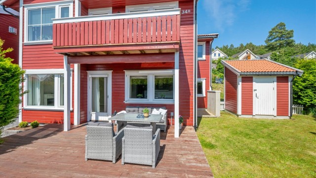 Leilighet på bakkeplan med solrikt uteområde i skjermede omgivelser