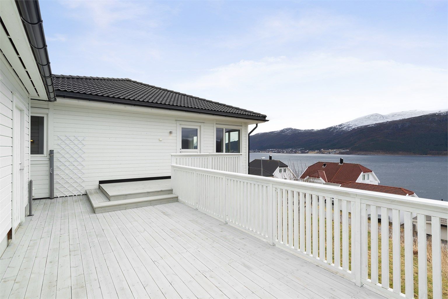 Terrasse med tilkomst fra stue